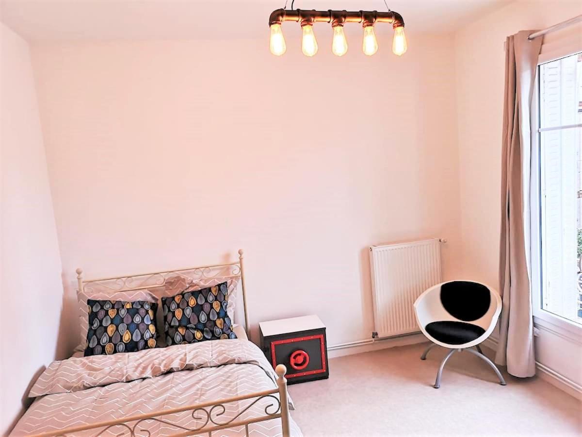 Greyhound - Grand Appartement Centre-Ville Soissons Buitenkant foto